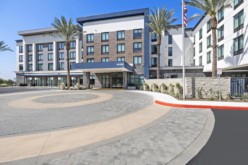 Guasti Hotel | Home2 Suites By Hilton Ontario Airport, Ca