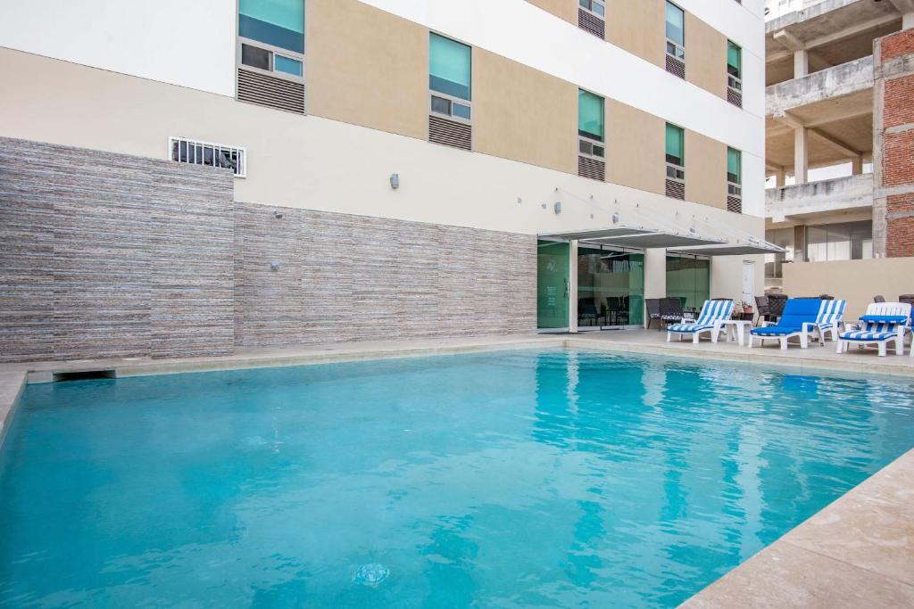Zona Dorada Hotel | Hotel Ave Inn Mazatlán