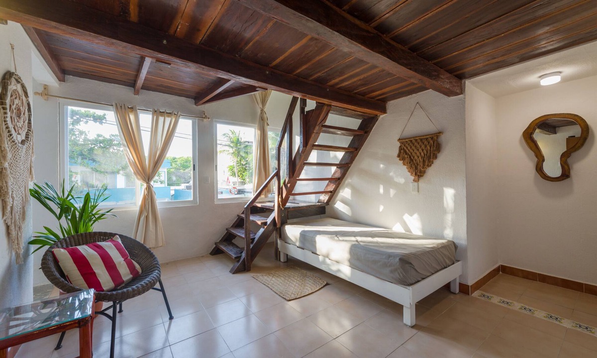 Puerto Morelos Hotel | Hotel Caracol Puerto Morelos
