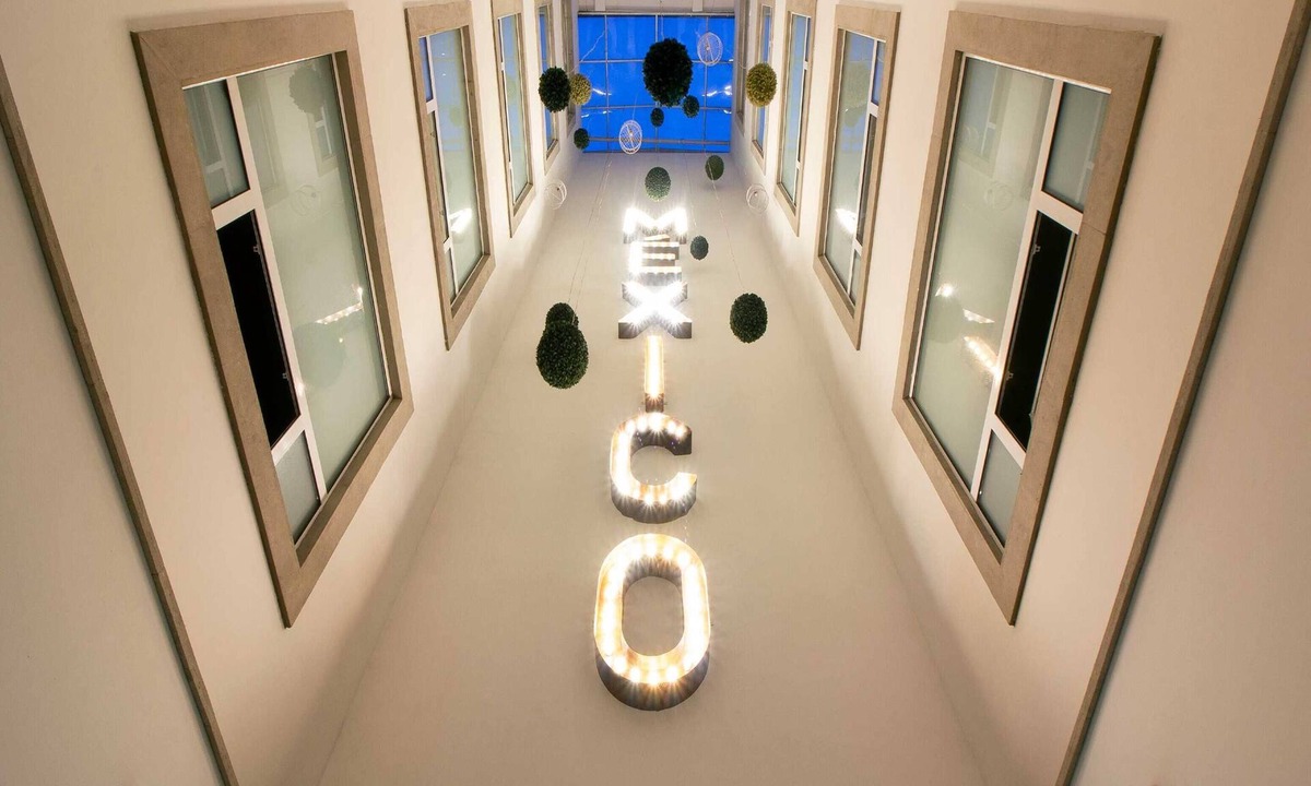 Downtown Mexico City Hotel | Hotel MX garibaldi CDMX, Trademark Collection by Wyndham