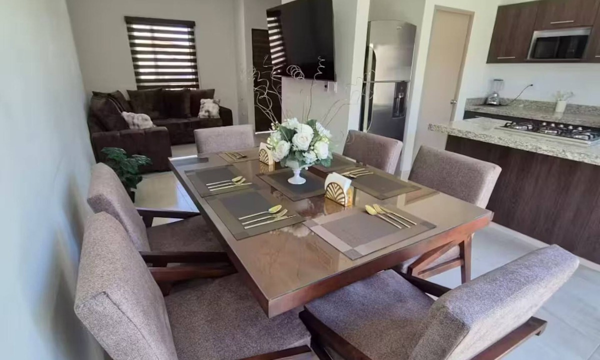Torreon House | House in gated community 3 bedrooms kitchen.