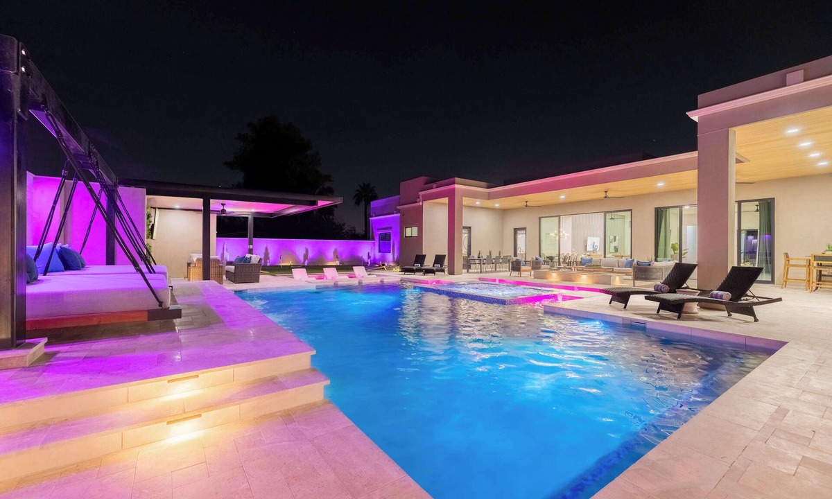 Paradise Valley Ranchos House | HÓZHÓ Harmony|Pool| Hot Tub|Theatre| Putting Green