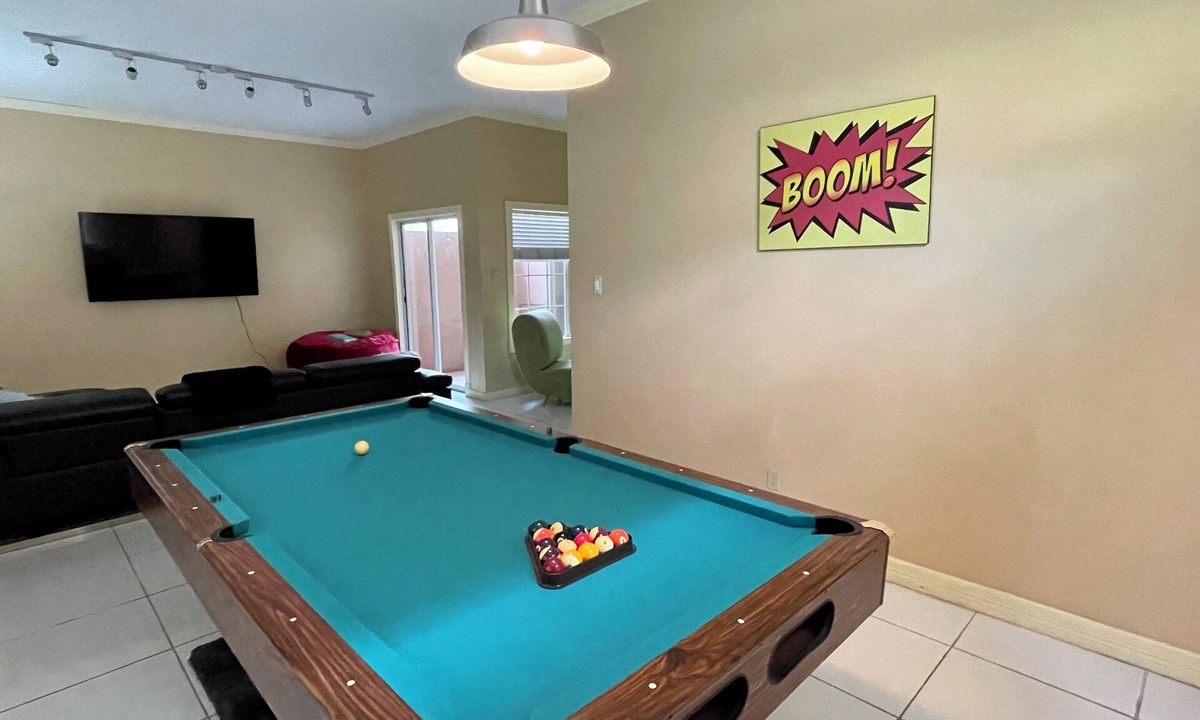 Brownsville Condo | Huge 2600sf 4 bedroom 4.5 bath Condo close to SpaceX and South Padre Island