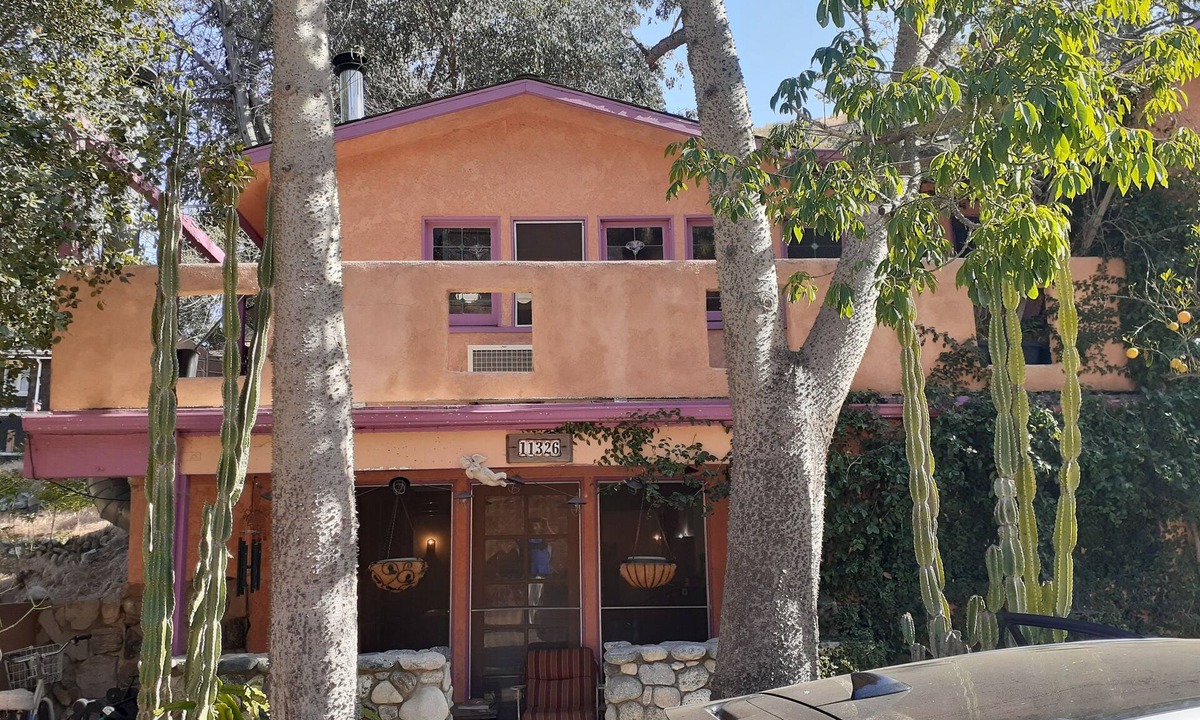 Sylmar House | Idyllic rustic country house for extended stay over 30 days ideal for World cup