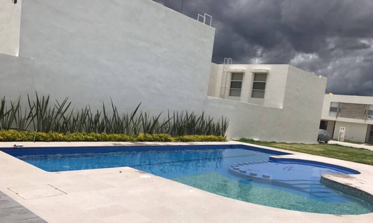 San Luis Potosi House | In Industrial Zone, pool, Gym, 24/7 surveillance.