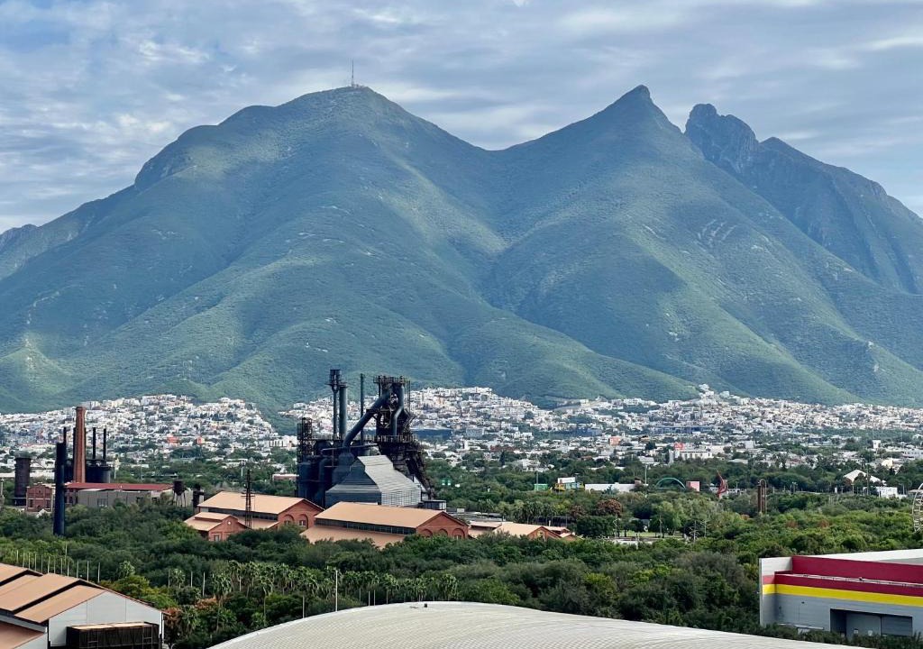 Monterrey Apartment | Industrial stylish 3-br. apartment & city views in front of Parque Fundidora & Arena Mty