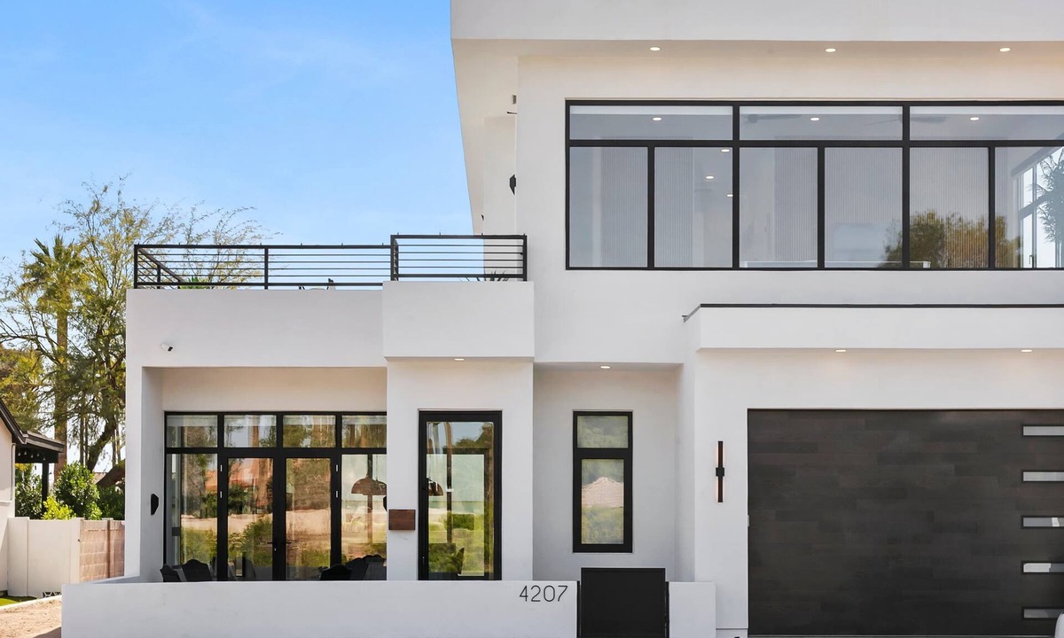 Arcadia Lite House | Insane Camelback Views from Party Deck in Arcadia!