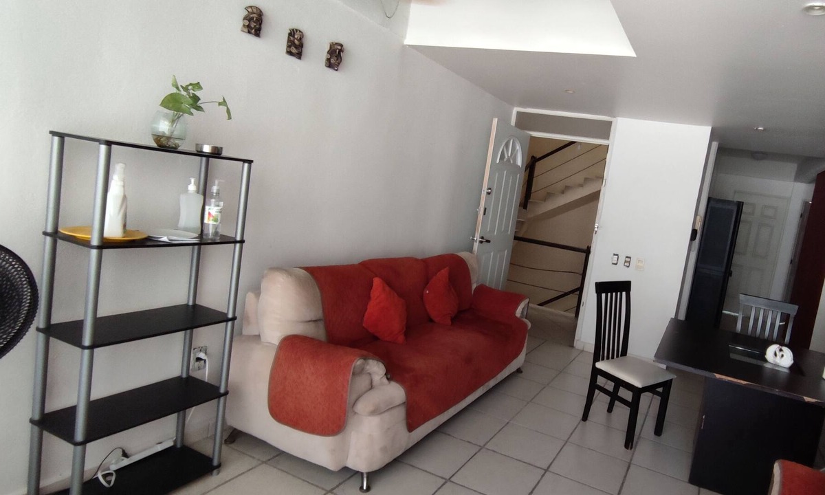 Costa Azul Apartment | IOW4© COMPARTIR VIAJES EN ZONAS DE LUJO EN COLIVING SOLO PARA VIAJEROS ATREVIDOS