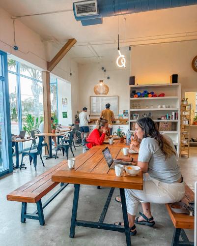 Lower State Hostel | ITH Santa Barbara Surf Hostel