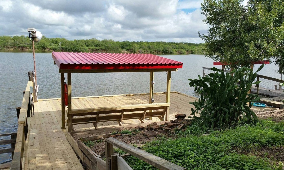 Rio Hondo House | "Jade" House Rental w/ Fishing Pier & Boat Dock