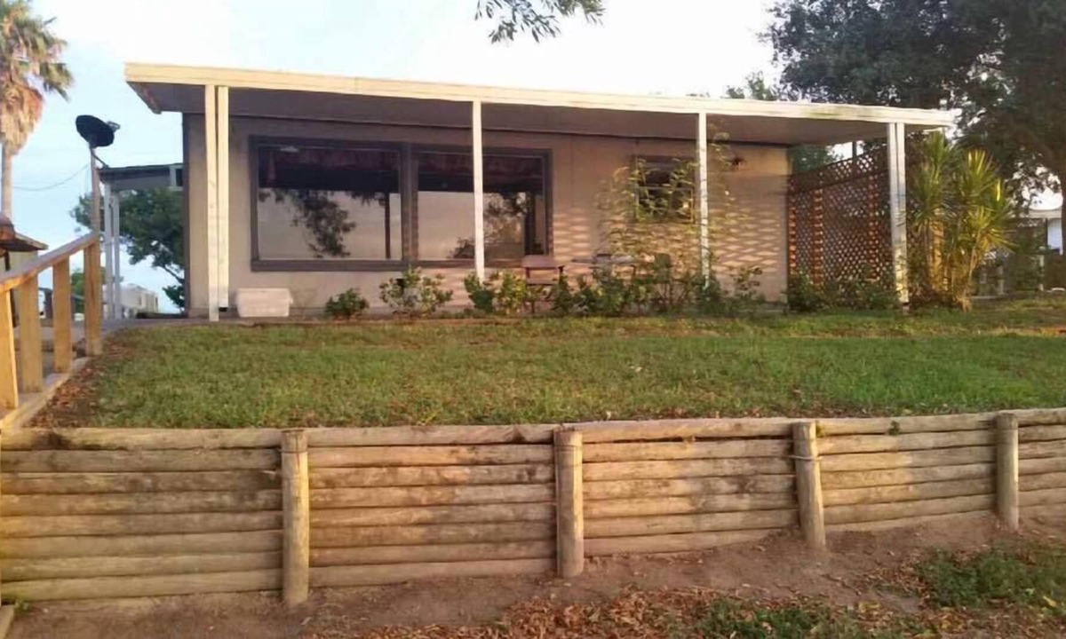 Rio Hondo House | "Jolin" House Rental w/ Fishing Pier & Boat Dock