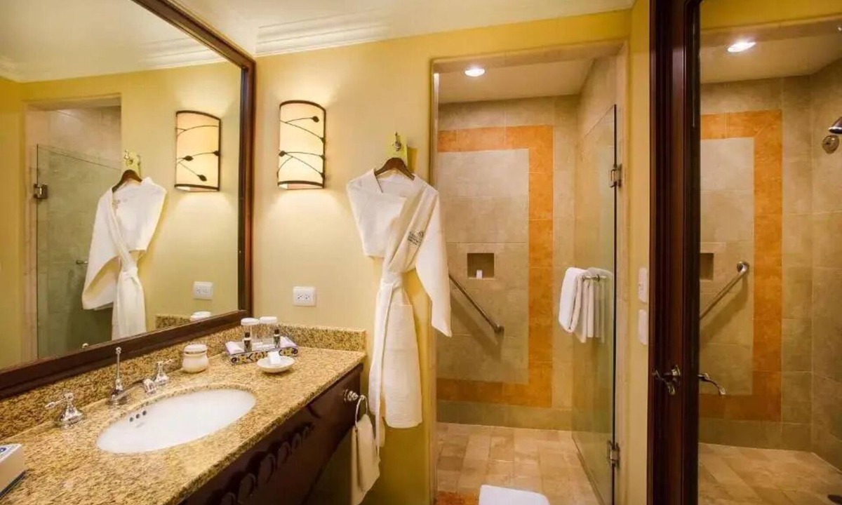 Cabo San Lucas Hotel | Junior Suite in Pueblo Bonito Sunset Beach Golf & Spa Resort