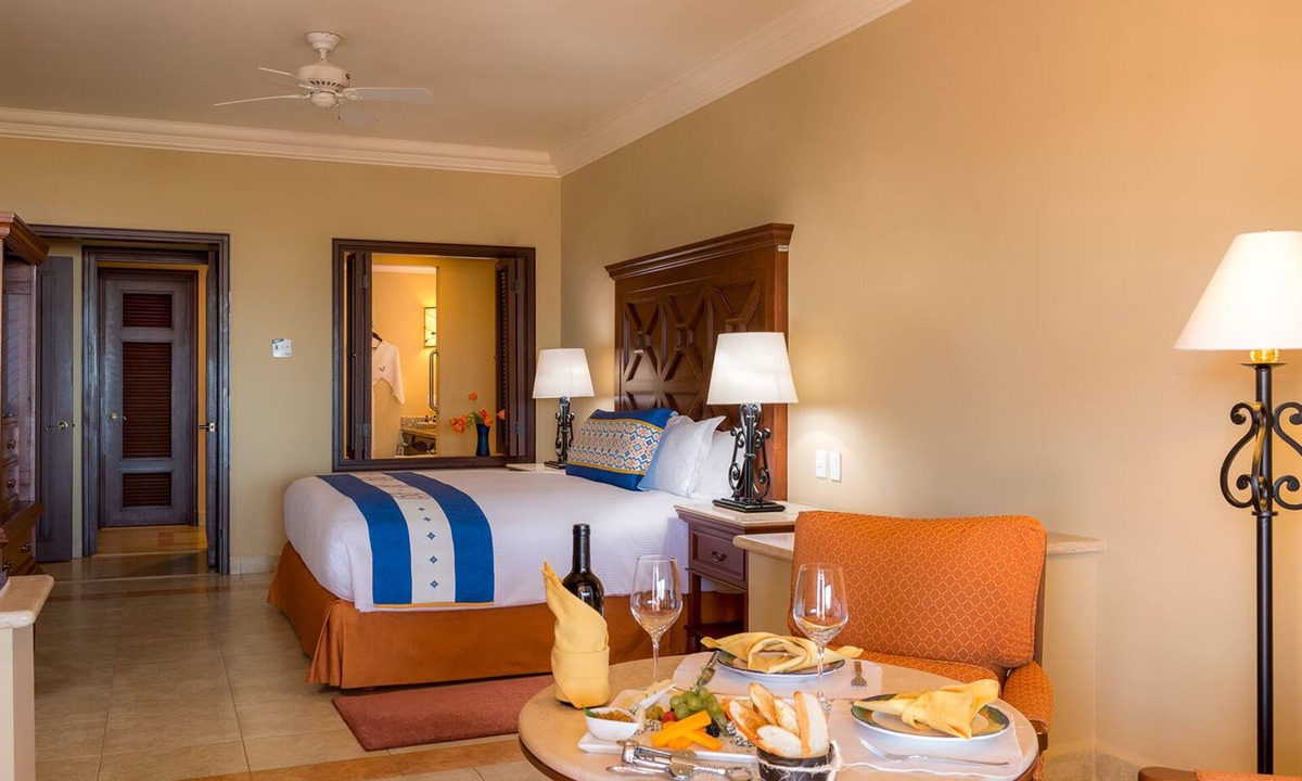 Paraiso Escondido Hotel | Junior Suite @ Pueblo Bonito Sunset Beach May 24-31 Week 2: June 07 - 14