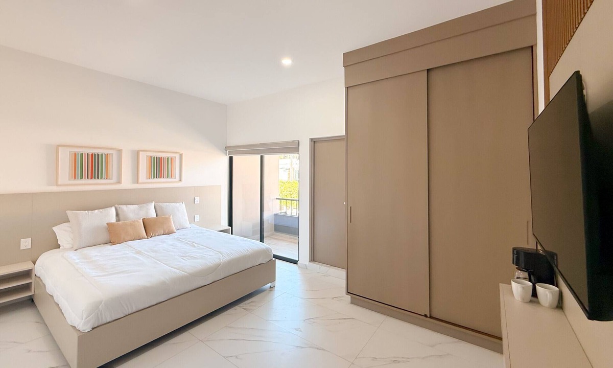 Lomas de Mazatlan Apartment | King Room Rooftop Pool Balcony