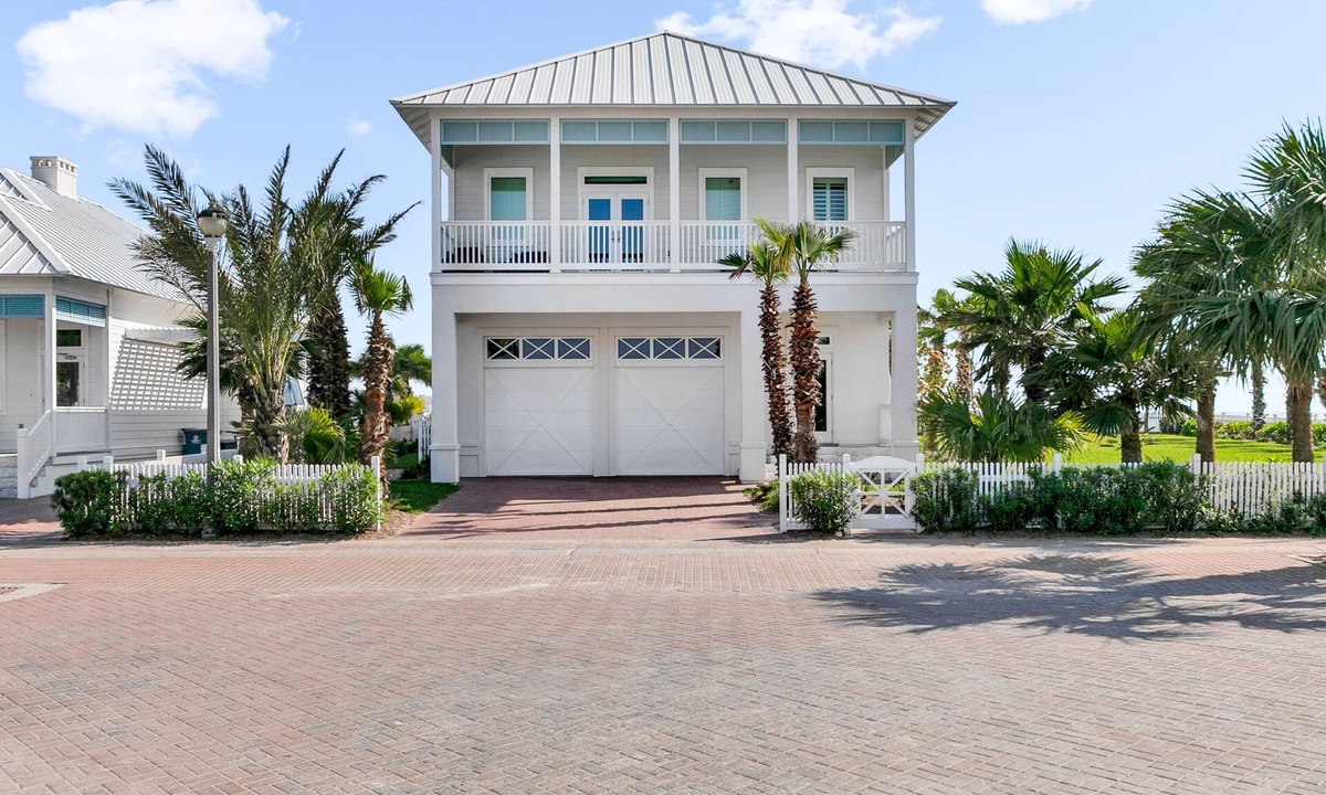 The Shores House | "Kite 1" New custom home Bay Views, Private pool & Hot tub, Sleeps 8