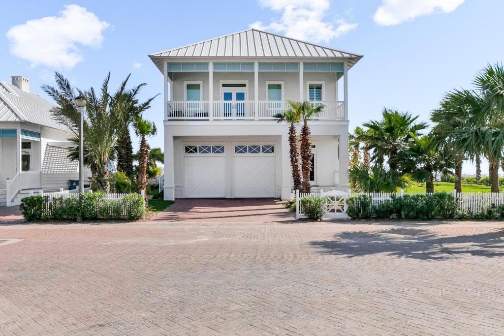 The Shores House | Kite One - Private bayside home with Pool and Hot Tub home