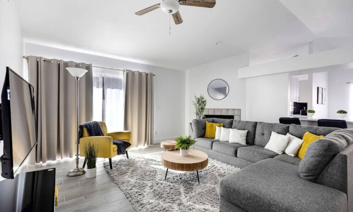 Glendale House | Krall · Newly Renovated Home Near Stadium 8 min