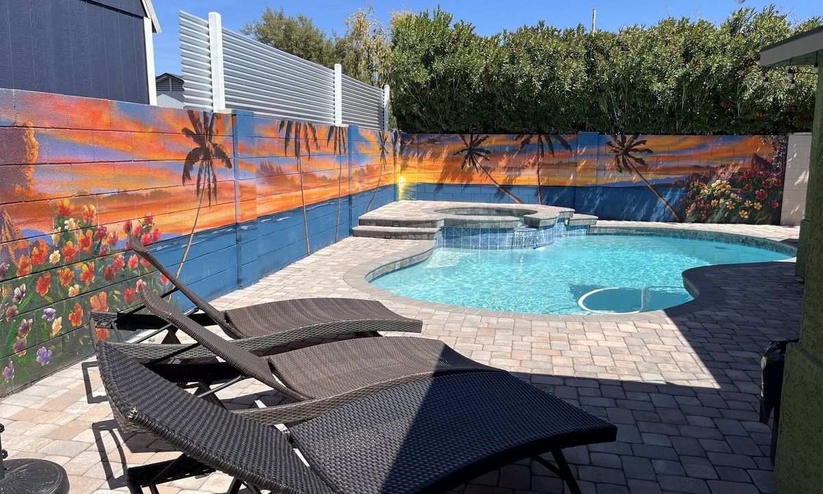 La Buena Vida House | La Casa Verde, Pool, Cardinal Stadium, casino, Desert Diamond Arena and more.