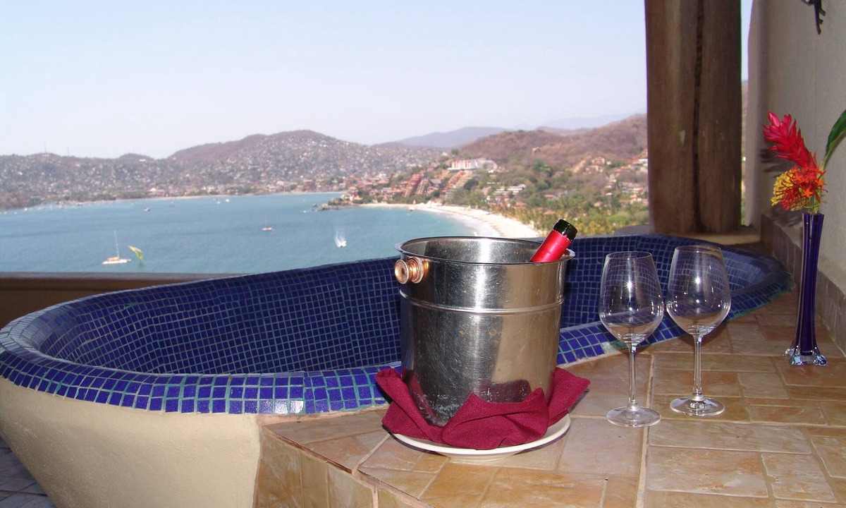 Playa Las Gatas Bed & Breakfast | La Escollera Suites Adults Only
