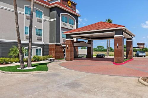 Raymondville Hotel | La Quinta Inn Suites by Wyndham Raymondville Harlingen