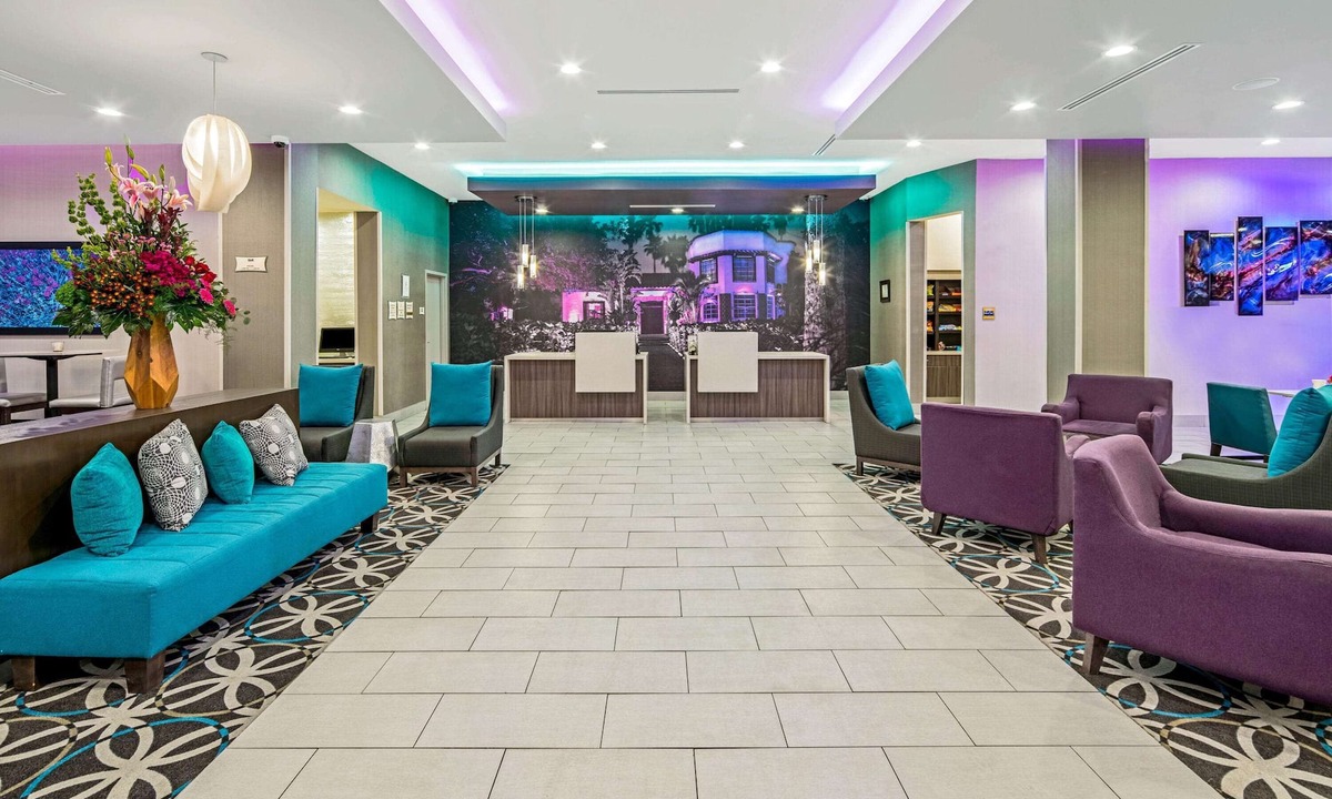 McAllen Hotel | La Quinta Inn & Suites by Wyndham McAllen La Plaza Mall