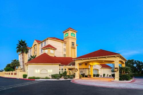 Superstition Springs Hotel | La Quinta Inn & Suites by Wyndham Mesa Superstition Springs