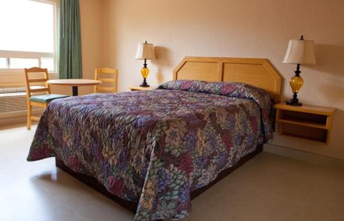 San Quintin Hotel | La Villa De San Quintin