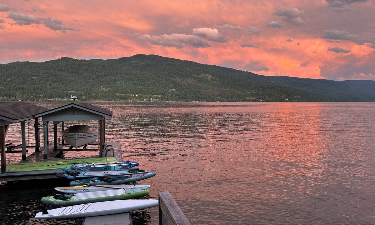 Woods Bay House | Lakefront house with boat dock, sleeps up to 10 on Flathead Lake/Woods Bay