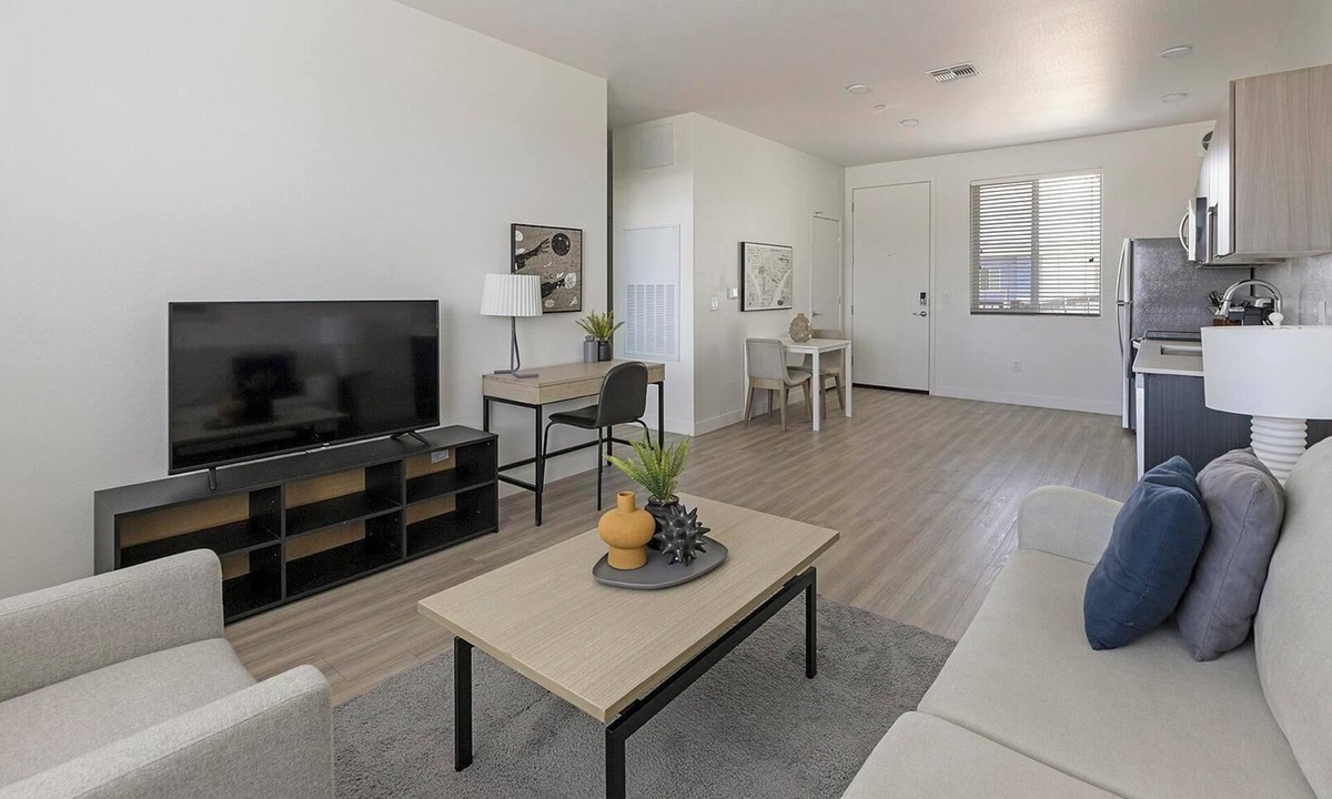 Goodyear Apartment | Landing | Chic 1BD, Pool, Yoga Studio