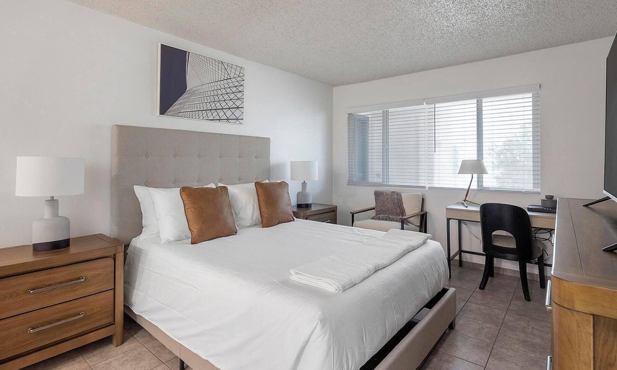 Glendale Apartment | Landing | Chic Studio in Glendale