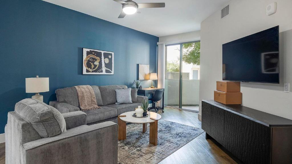 Camelback East Apartment | Landing Stylish 1BD Gym Clubhouse