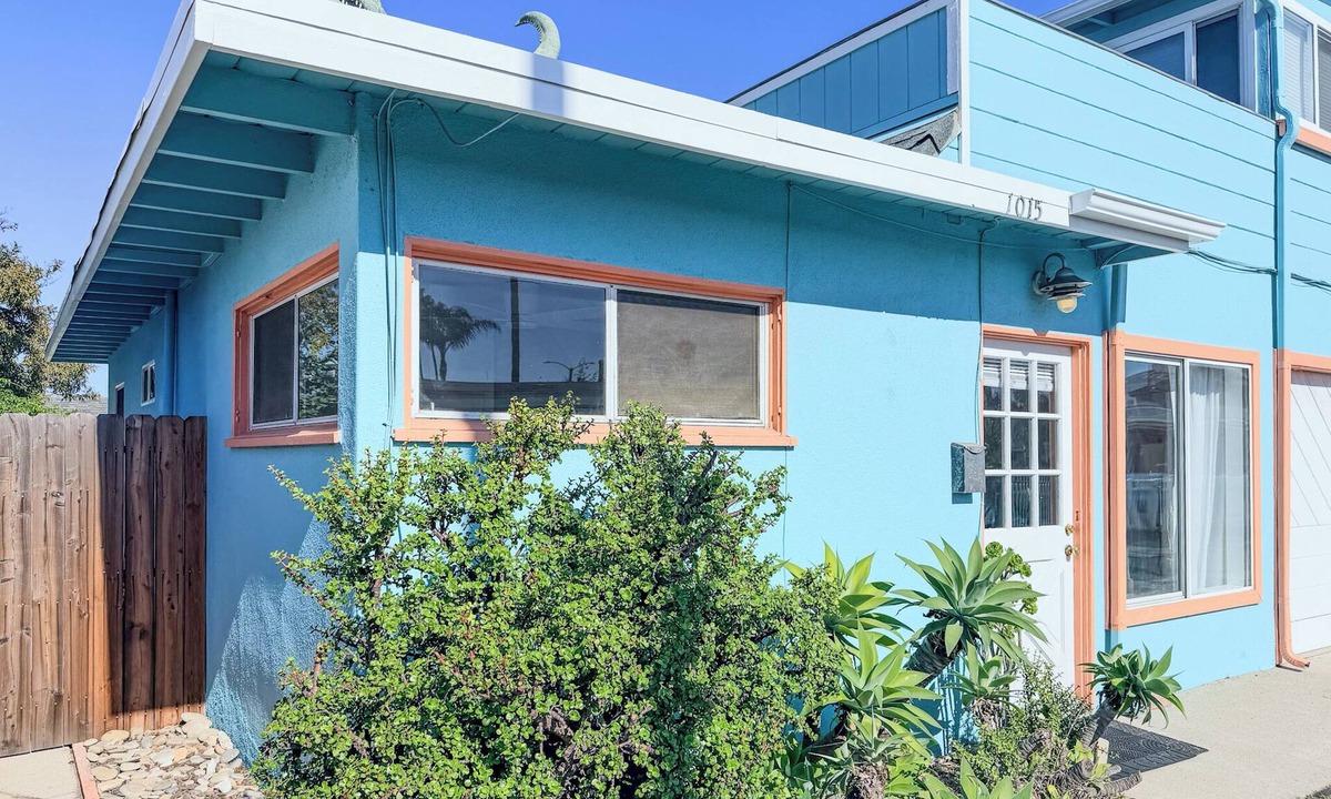 Pierpont Bay House | Later Gator Getaway 1 Bed 1 Bath 1015 Bath Ln Ventura