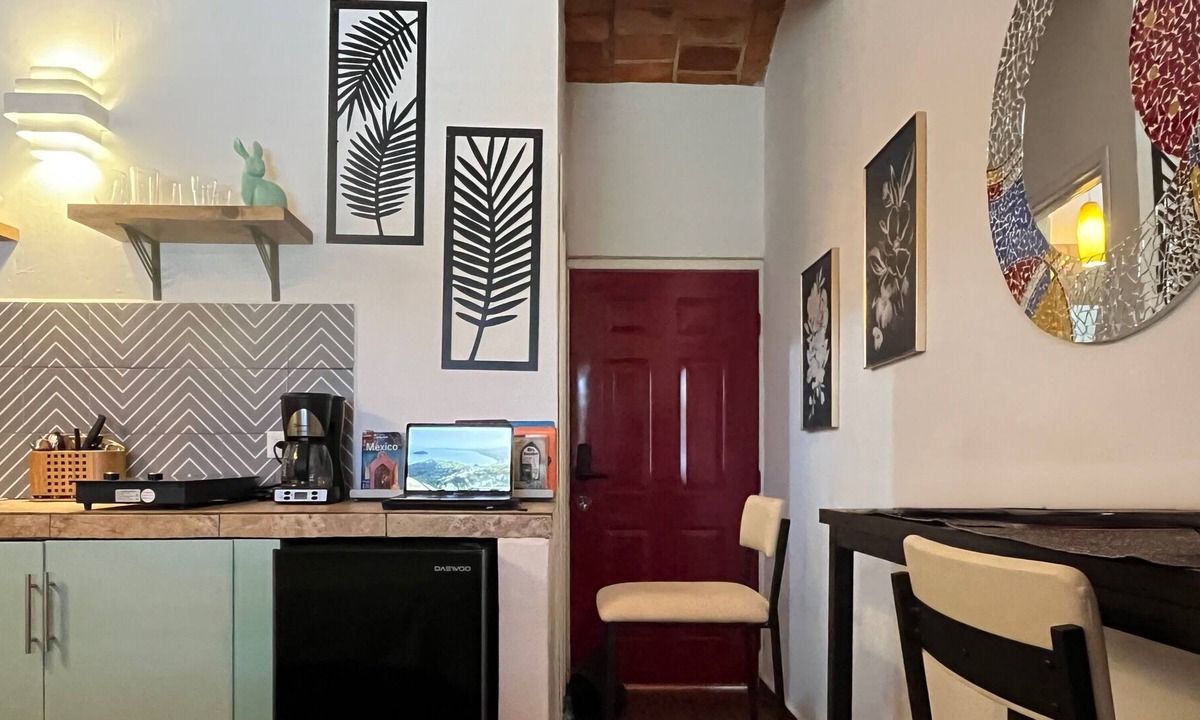 Puerto Vallarta Apartment | "Le Colibri Récif" Studio Swimming pool and beach