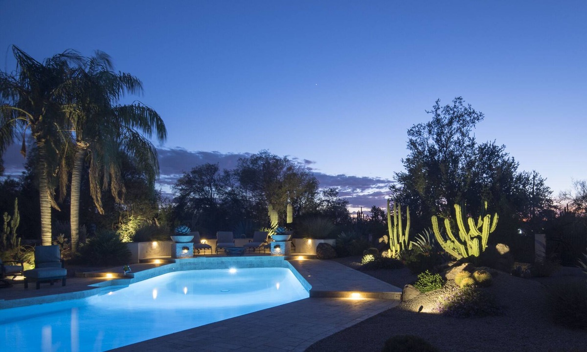 North Scottsdale House | Love living the outdoors lifestyle? 1+ Acre retreat with heatable private pool.