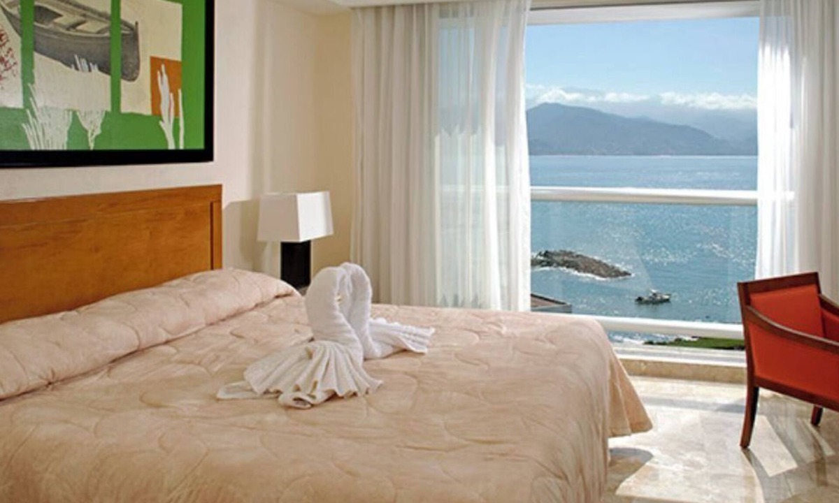 Isla Iguana Condo | Lovely Romantic Getaway