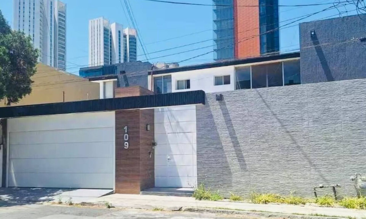 San Pedro Garza Garcia Apartment | Lucia’s Loft