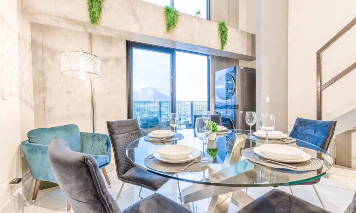 Monterrey Centro Apartment | Lujoso Departamento con doble altura, 3 recámaras y 2 pisos en zona La Purísima