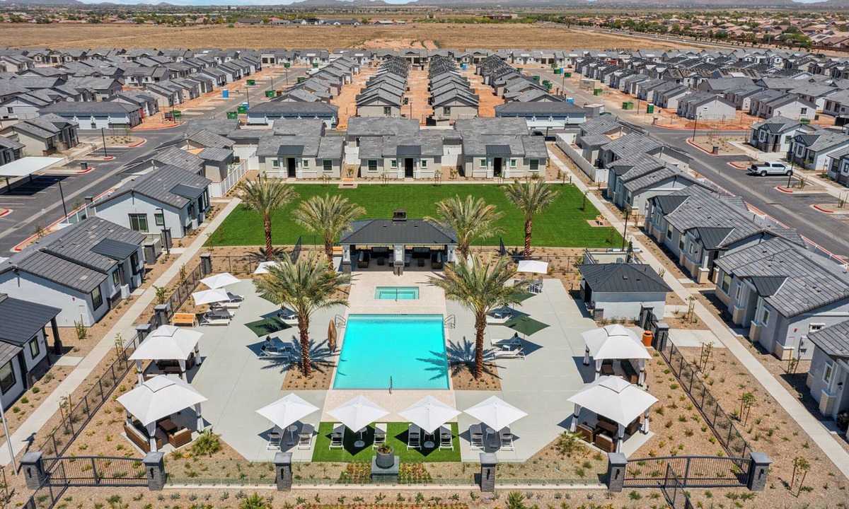 Casa Grande House | Luminous Sunrise Home with Pool and BBQ