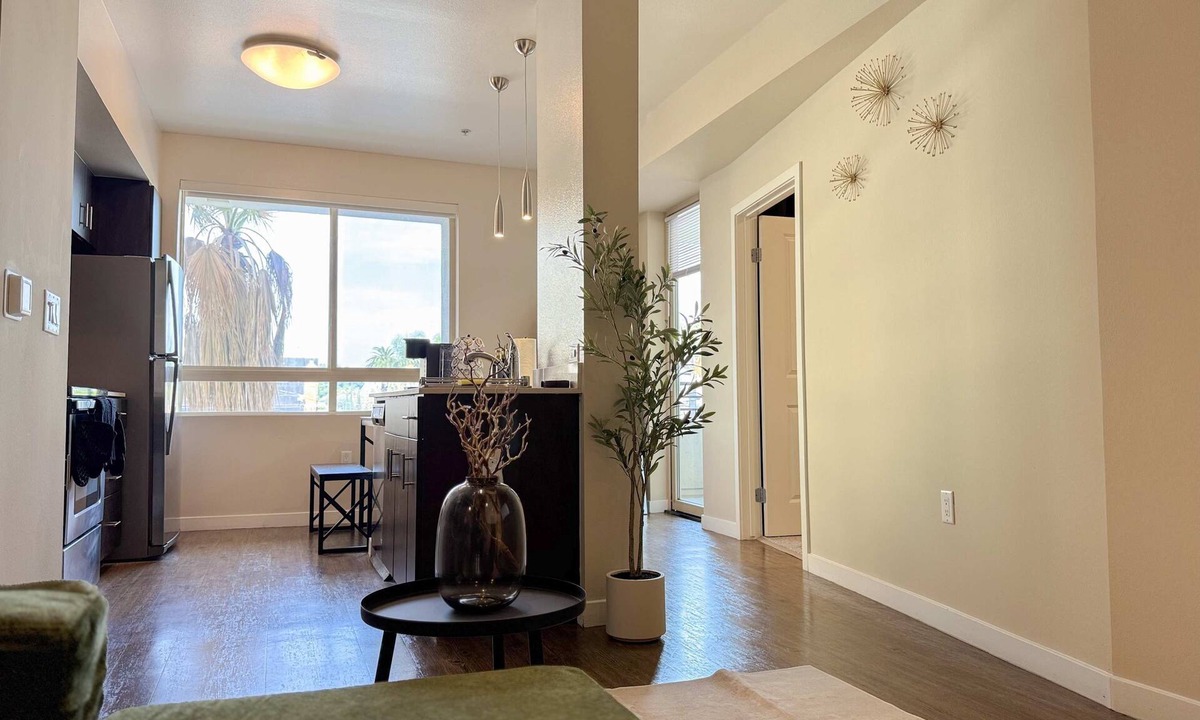 Lyon Street Apartment | Luxe Deco Haven Pool Gym Parking Close to Disneyland