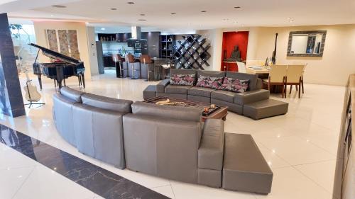 Zona Expo Villa | Luxurious House in Guadalajara Near Estadio Akron, Expo GDL