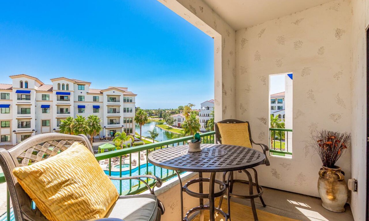 Ocotillo Condo | Luxurious Resort Condo in Ocotillo with Pool and Canal Views!