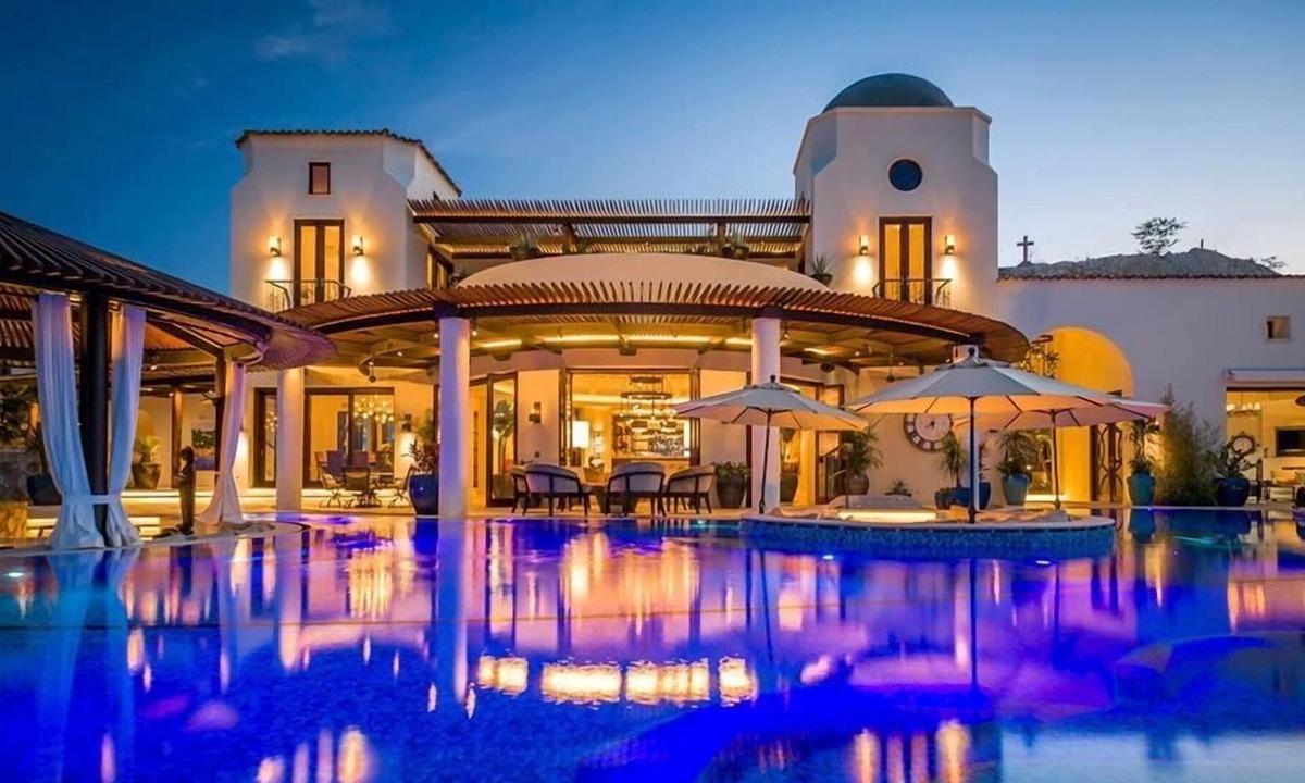 San Jose del Cabo Villa | Luxurious Six Bedroom Villa with views of Sea of Cortez