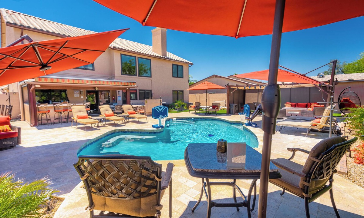 Adobe Hills House | Luxury Family Vacation Home Rental Glendale, AZ, Arizona Retreat Resort-style Outdoor Living with .
