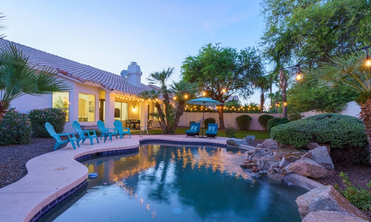 Arabian Crest House | Luxury Home! Heated Pool! Minutes from Mayo Clinic