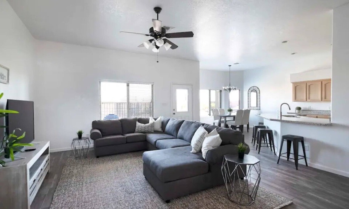 Yuma East Estates House | Luxury Living 6