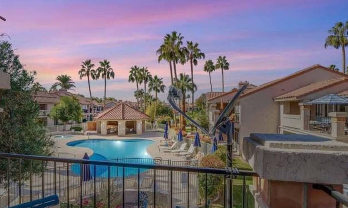 Central Scottsdale Condo | Luxury, Location and a Welcome Feel in Beautiful Scottsdale Racquet Club