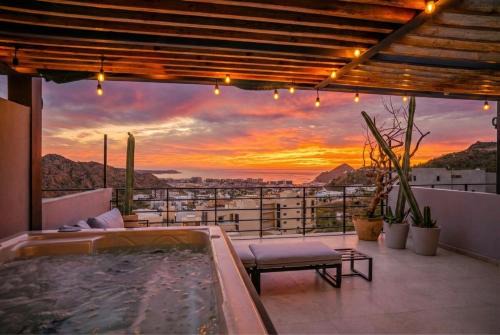 Libertad Apartment | Luxury Penthouse w Rooftop Jacuzzi in Cabo