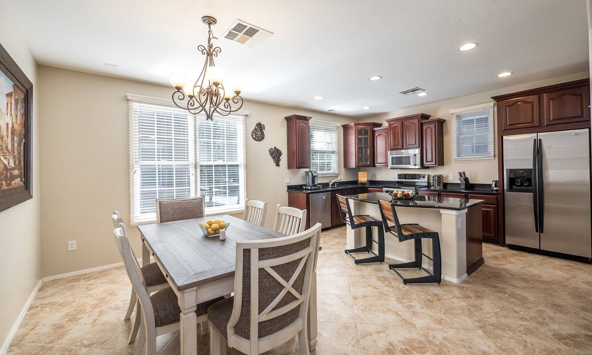 Val Vista Classic House | Luxury Townhouse near San Tan Village Mall in Gilbert- Sleeps 6