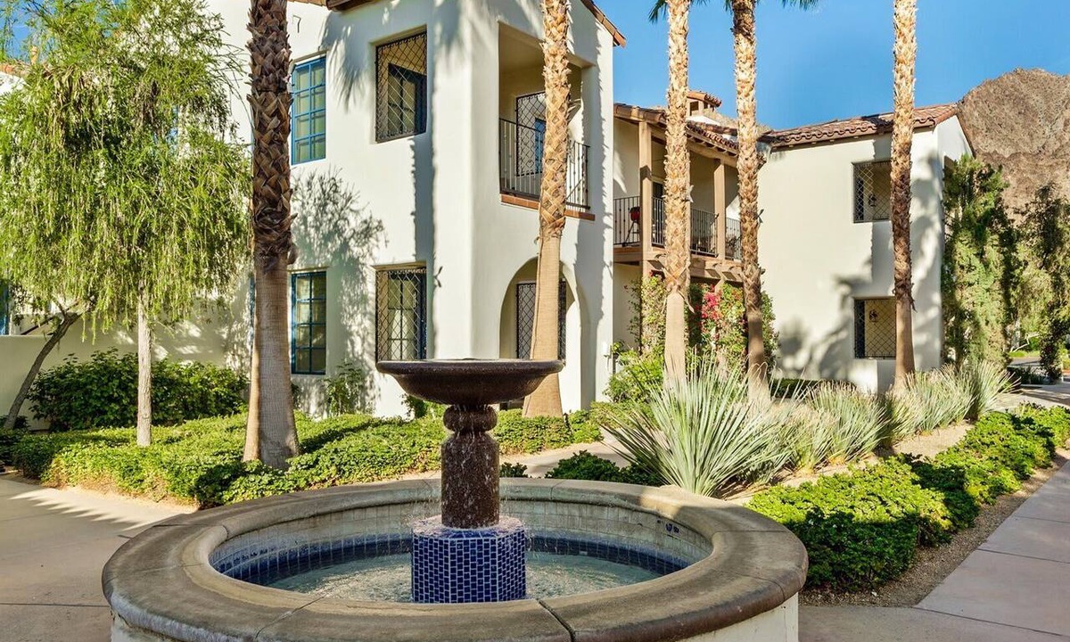 La Quinta Apartment | LV100 Upstairs 1 Bedroom Legacy Villas Retreat
