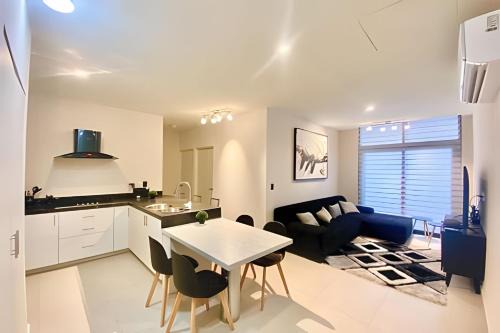 Monterrey Apartment | Majestic Apt/BBQ/Gym/Arena MTY/Wi-fi/Parking